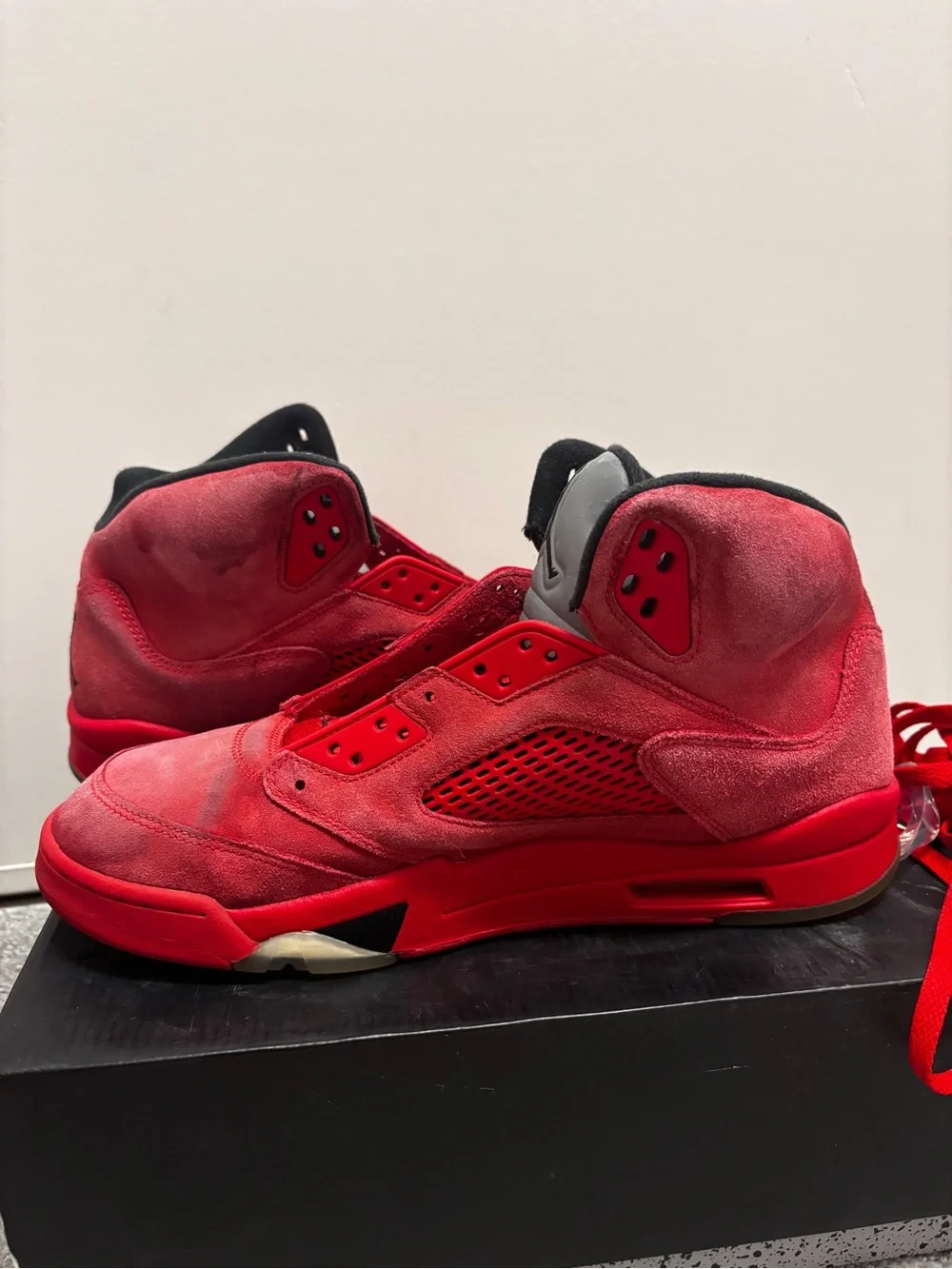 Air Jordan retro 5 men’s “red suede”